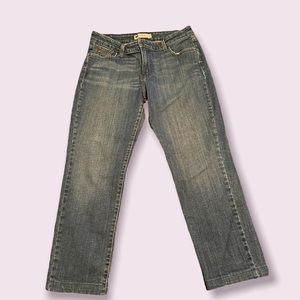 Levi’s Mid Rise Skinny Jean